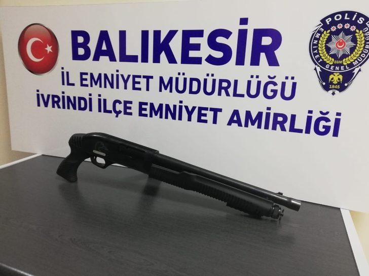 Balıkesir’de 5 silah ele geçirildi G1