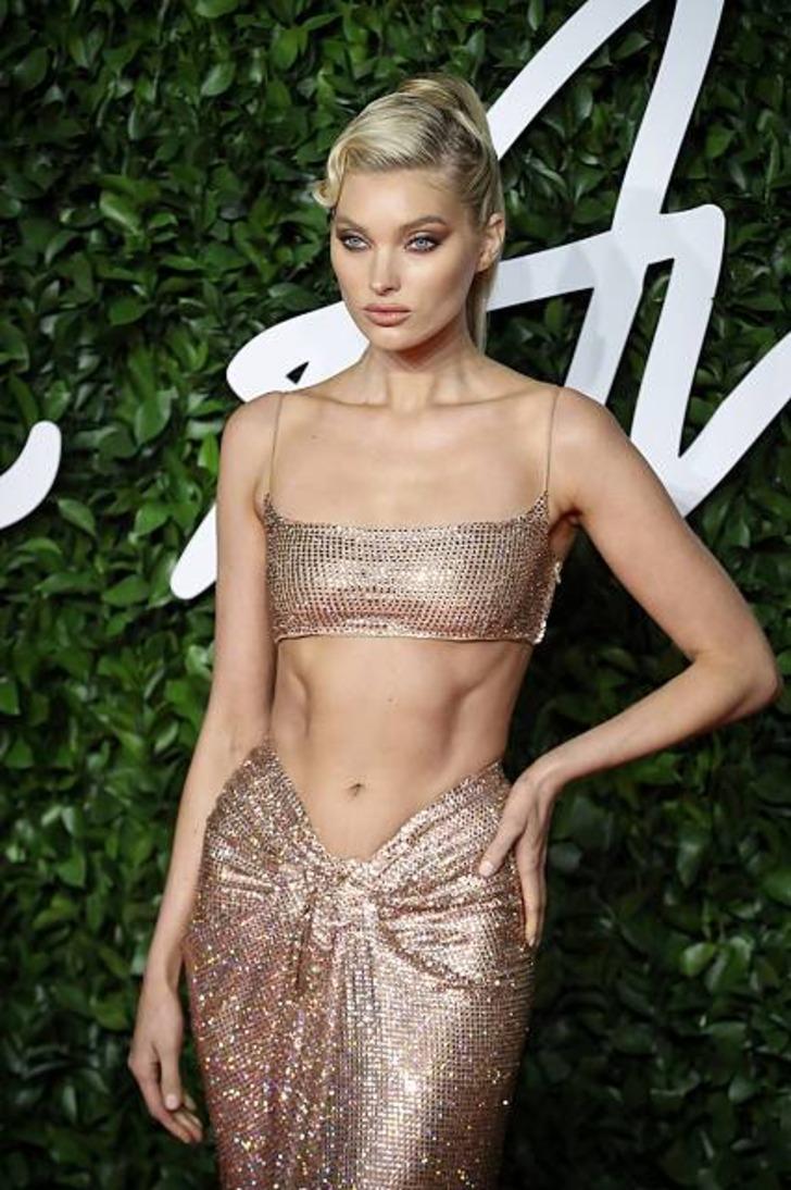Elsa Hosk'ın karın kasları olay yarattı G4