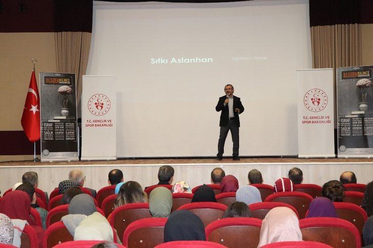 Karaman’da ‘Kariyer planlaması’ konferansı G3