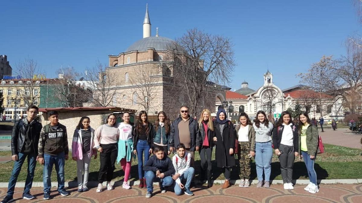 Seferihisar Ulamış Ortaokulu kapılarını Avrupa&rsquo;ya a&ccedil;tı