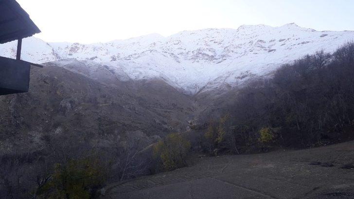 Batman’da mevsimin ilk karı Mereto Dağı’nı beyaza bürüdü G1