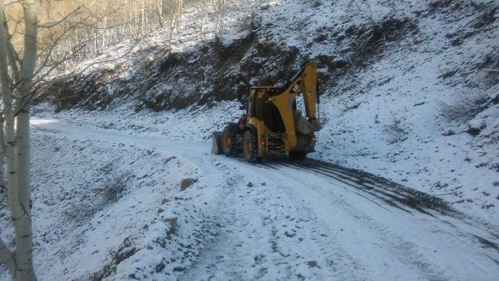 Batman’da mevsimin ilk karı Mereto Dağı’nı beyaza bürüdü G4
