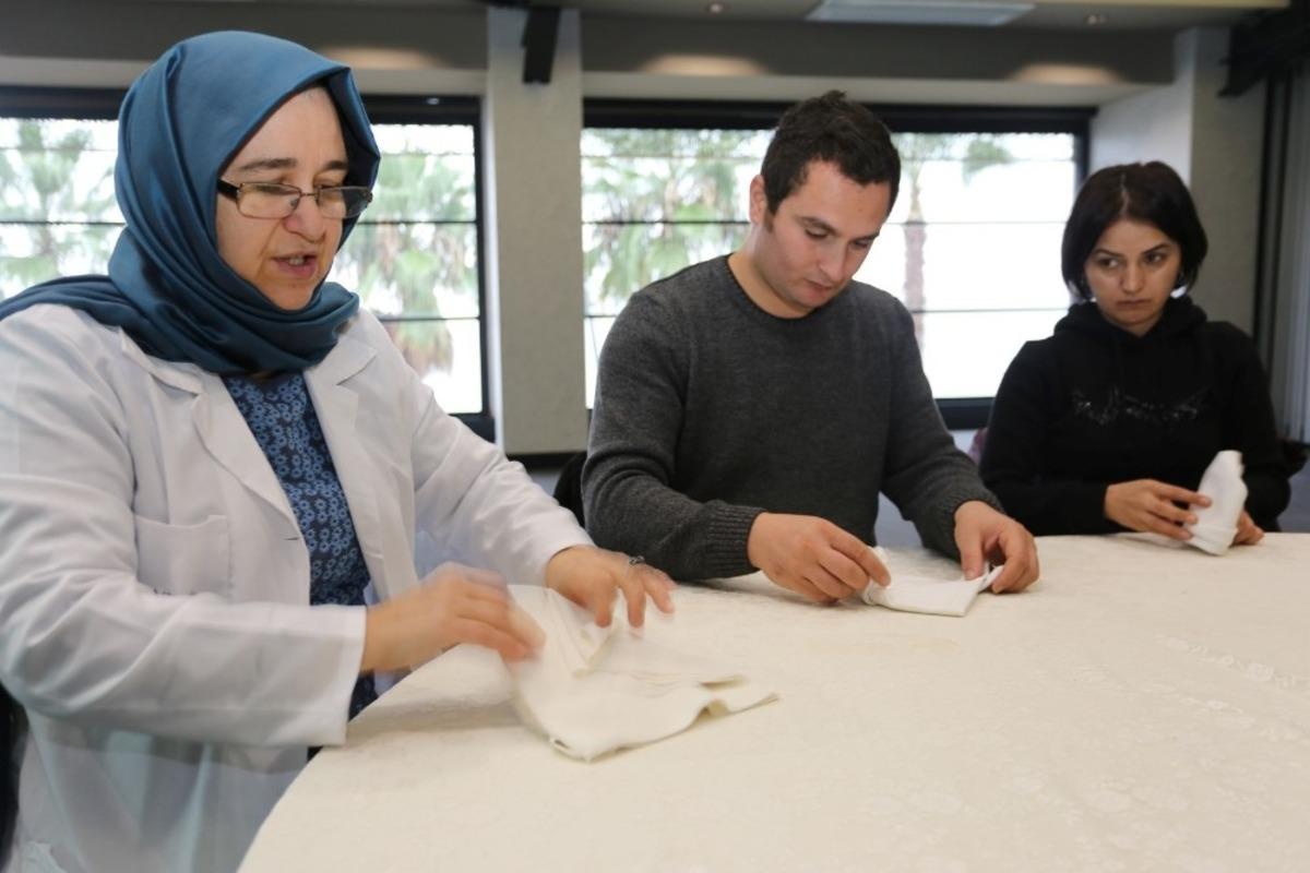 KOMEK&rsquo;te servis teknikleri &ouml;ğretiliyor