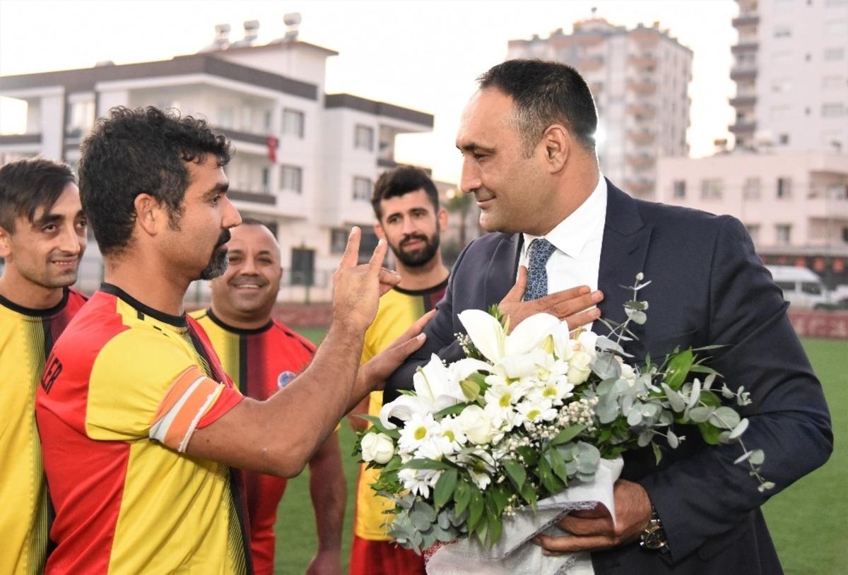 Başkan Yılmaz, işitme engellileri ma&ccedil;ta yalnız bırakmadı