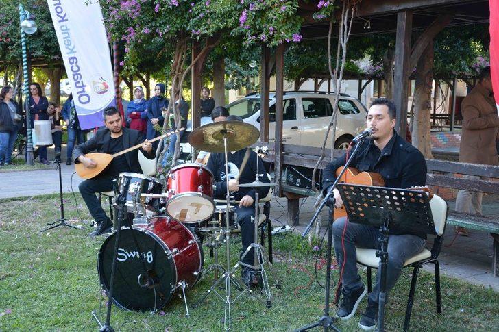 Otizmli Kemal Deniz sahne performansıyla büyüledi G5