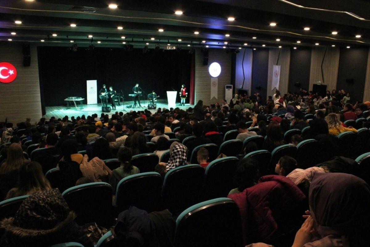 Onlar i&ccedil;in &ouml;zel konser