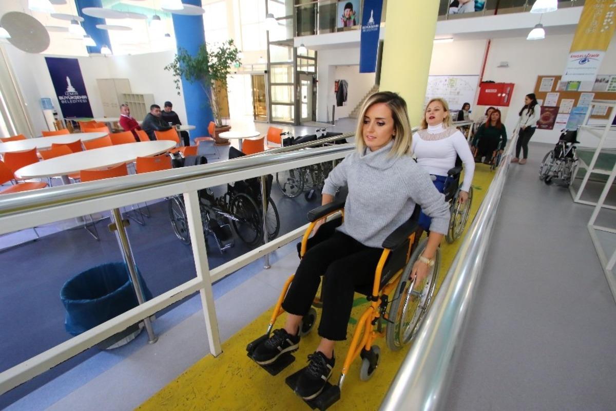 Başkan Sandal&rsquo;dan engelli vatandaşlara iki m&uuml;jde