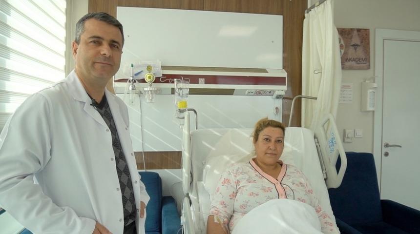 Dr. Cavit G&ouml;ktaş&rsquo;tan aynı anda iki başarılı ameliyat