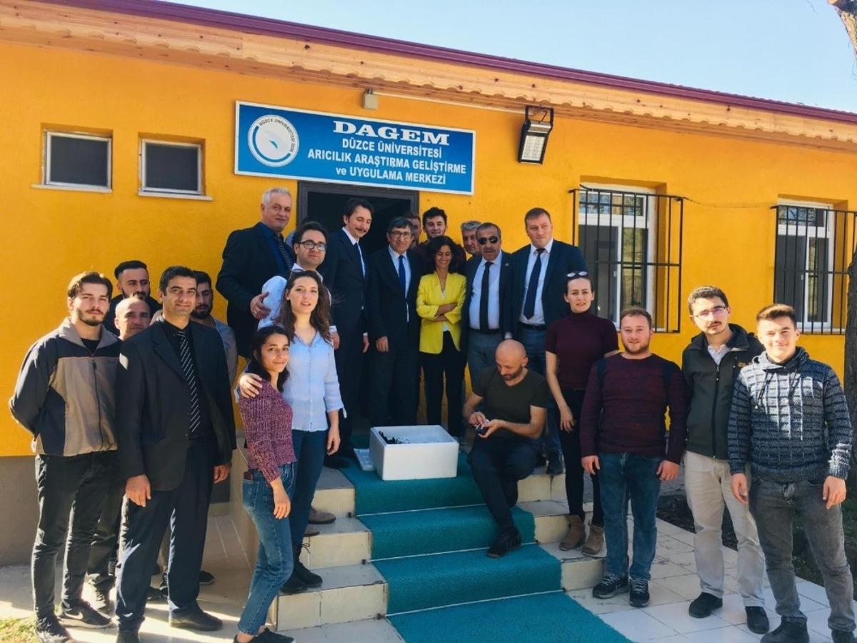 Okurken meslek sahibi oluyorlar