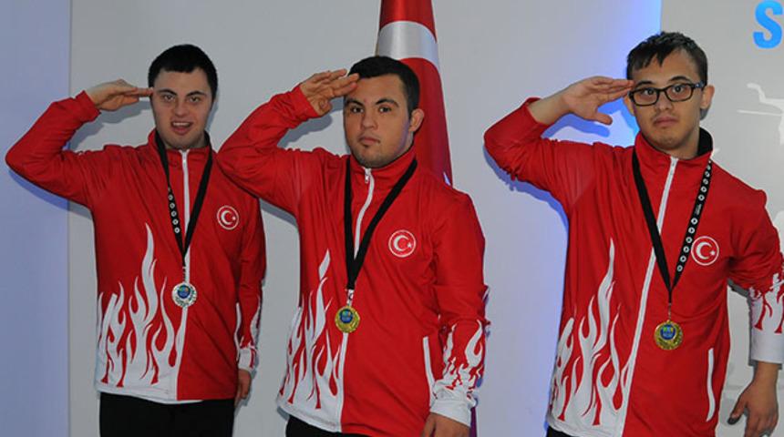 Down sendromlu sporcuların dünya şampiyonluğu gururu