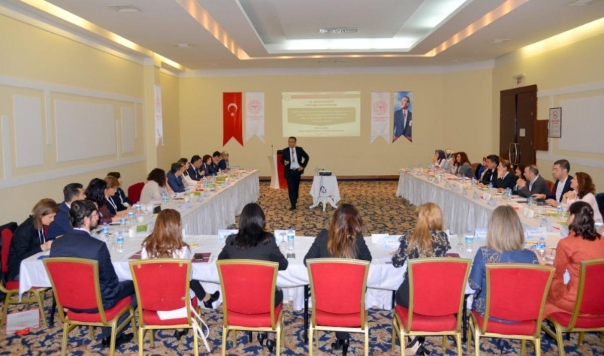 Sağlık&ccedil;ılar halk sağlığı eğitimi i&ccedil;in Eskişehir&rsquo;de buluştu.