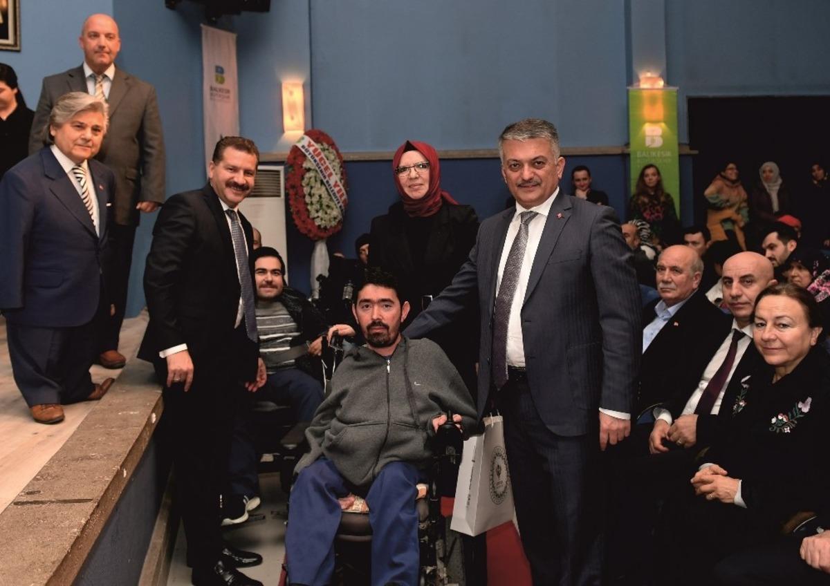 Altıeyl&uuml;l &lsquo;engelsiz d&uuml;ş&uuml;n&rsquo; dedi