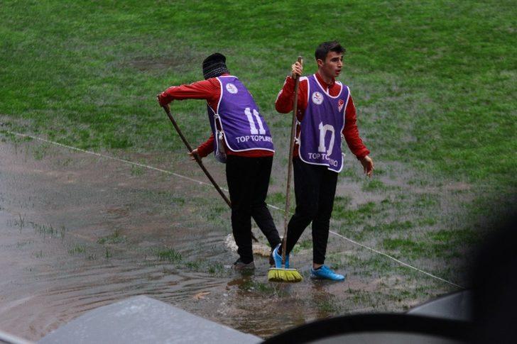 Ziraat Türkiye Kupası: Hekimoğlu Trabzon FK: 0 - Medipol Başakşehir: 1 (İlk yarı) G3