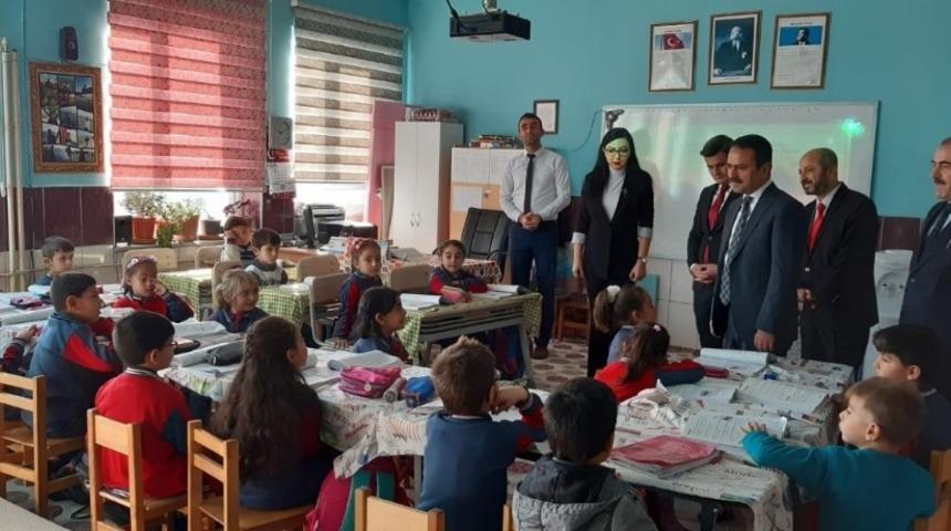 Vali Aktaş, Yazıh&uuml;y&uuml;k&rsquo;te zeka oyunları ve tasarım at&ouml;lyesinin a&ccedil;ılışını yaptı