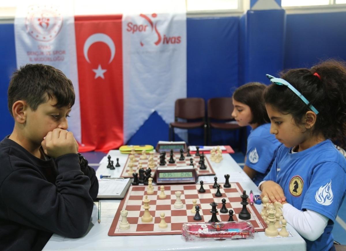 &ldquo;K&uuml;&ccedil;&uuml;kler Satran&ccedil; Sivas İl Birinciliği&rdquo; sona erdi