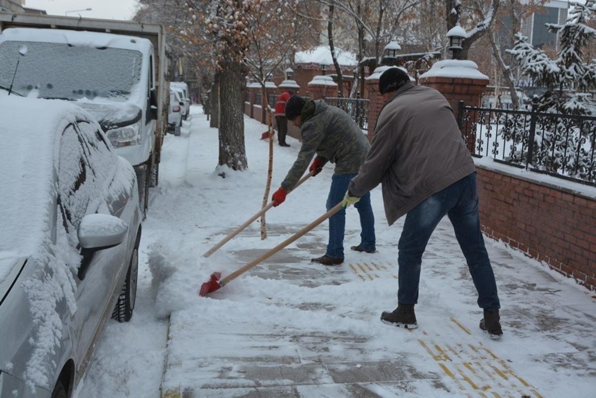 Kar vatandaşa &ccedil;ile olmadı