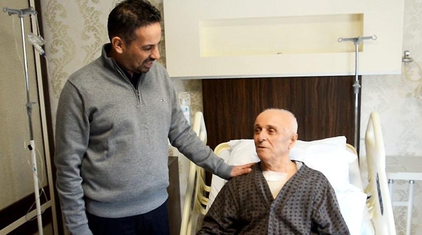 81 yaşında ameliyatla hayata tutundu