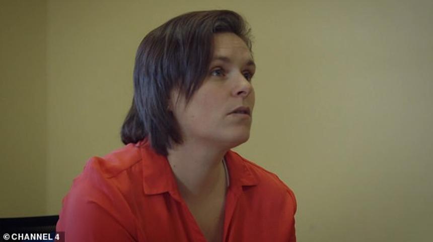 Çocukken kendine tecavüz eden öz abisiyle TV programında yüzleşti!