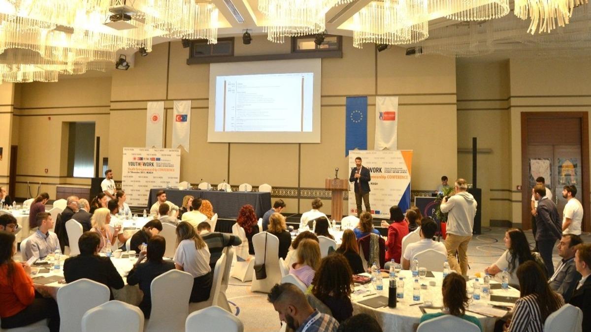 34 &uuml;lkeden katılımcılar, gen&ccedil; girişimciliği i&ccedil;in Mersin&rsquo;de buluştu