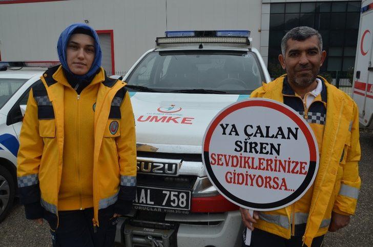 Polisler durdurdu, sağlıkçılar bilgilendirdi G3