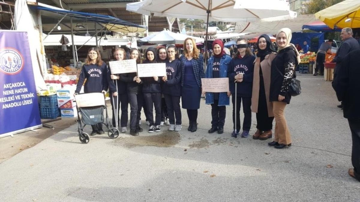 &Ouml;ğrenciler Engelli olarak yaşamayı denedi