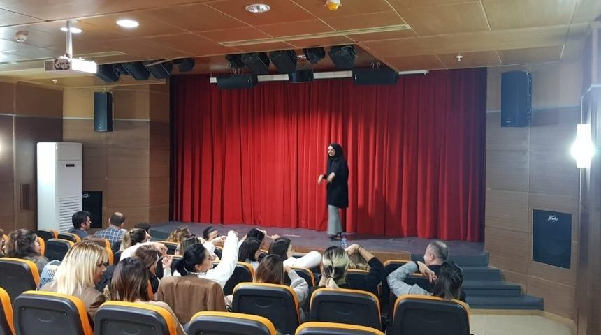 Ceyhan Belediyesi&rsquo;nde işaret dili ile engeller kalkıyor