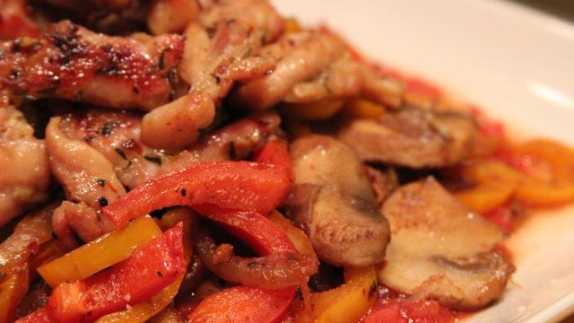 Mantarlı tavuk sote tarifi