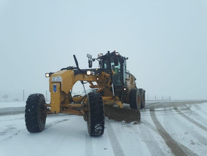 Ankara'da kar yağışı etkili oluyor! Belediye teyakkuzda G4