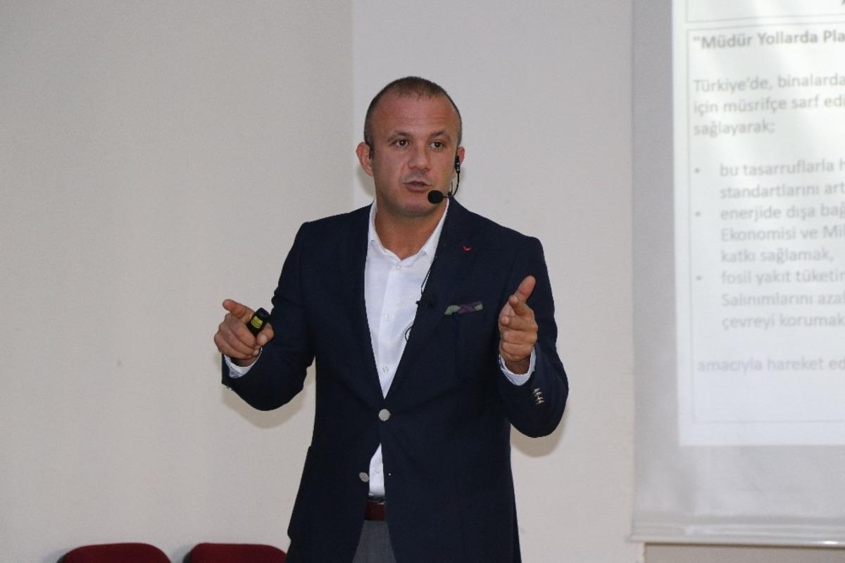 Toros &Uuml;niversitesinde, binalarda enerji verimliliği masaya yatırıldı