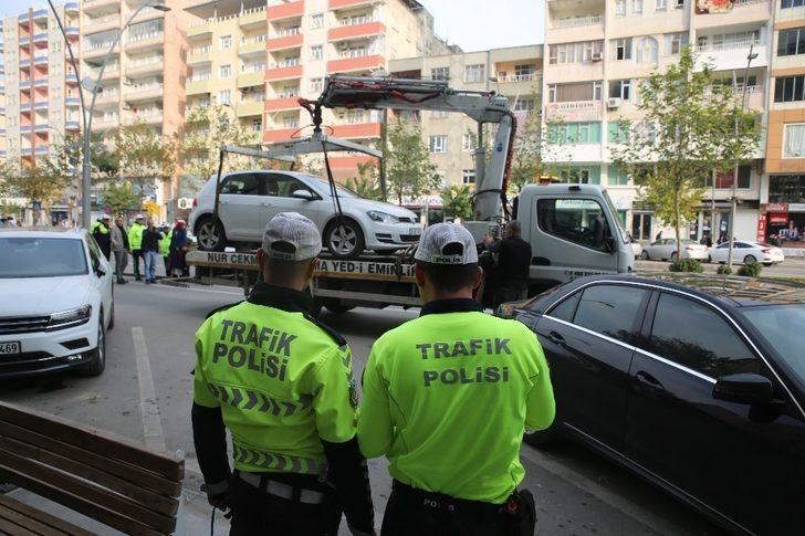 Engelli park yerlerine park eden araçlar çekildi G5