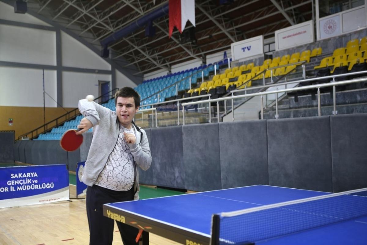 Masa Tenisi Şenliği&rsquo;nde raketler konuştu