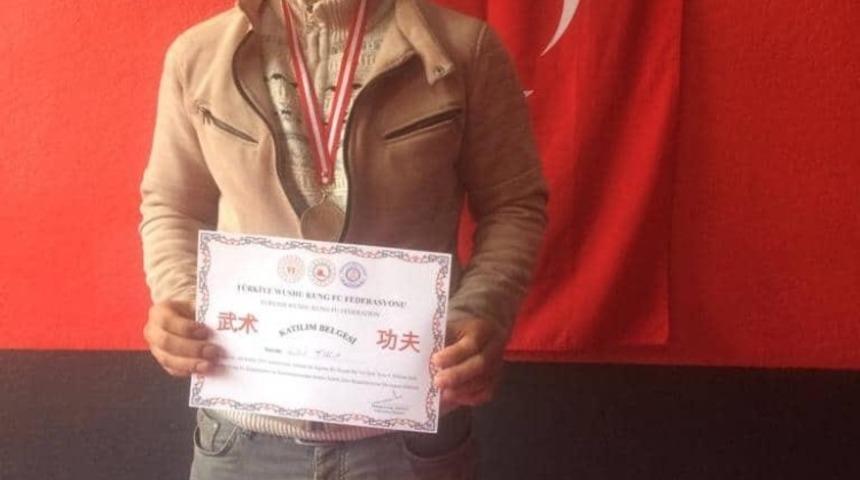 &Uuml;lk&uuml; Tula, Wushu Kung Fu şampiyonasında Sakarya&rsquo;nın gururu oldu