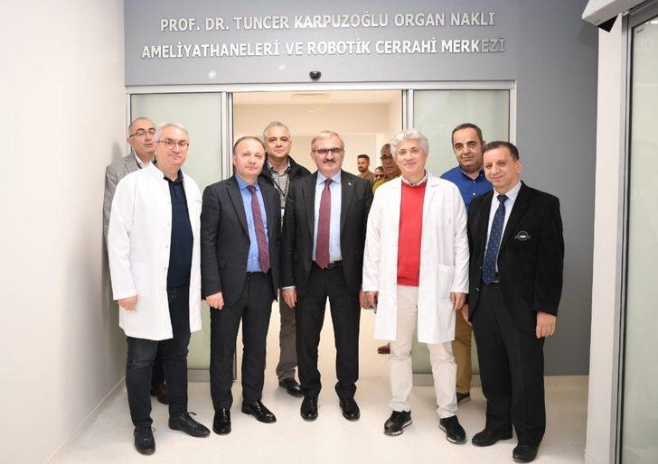 Vali Karaloğlu, çift kol nakilli hastayı ziyaret etti G2