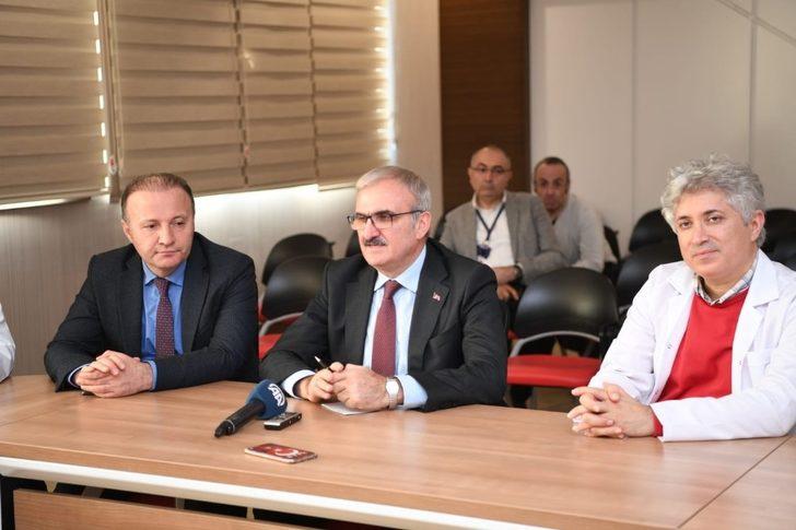 Vali Karaloğlu, çift kol nakilli hastayı ziyaret etti G4