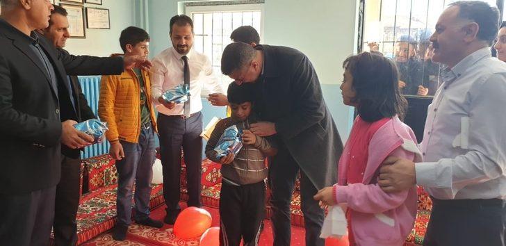 Öğrencilerden anlamlı resim sergisi G3