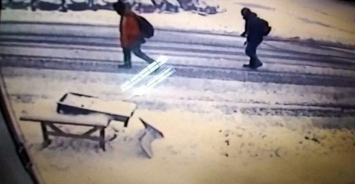 Uludağ'da kaybolan iki dağcının son görüntüleri ortaya çıktı G2