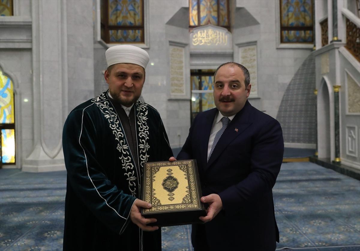 Bakan Varank Tataristan'da İnnopolis &Ouml;zel Ekonomik B&ouml;lgesi'ni gezdi