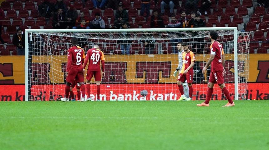 Galatasaray - Tuzlaspor: 0-2 (Maç sonucu) Galatasaray 4 maçtır kazanamıyor 