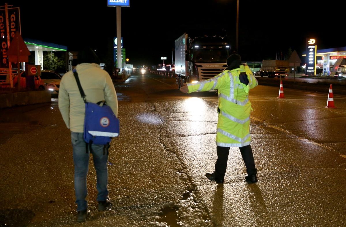 Ankara'da balık&ccedil;ılara y&ouml;nelik şafak vakti denetim ger&ccedil;ekleştirildi