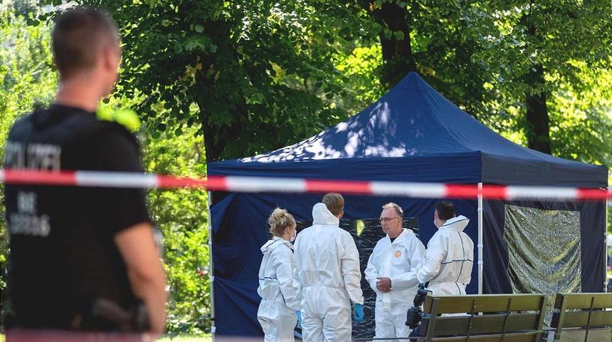 Almanya iki Rus diplomatı Berlin'deki cinayet nedeniyle sınır dışı ediyor