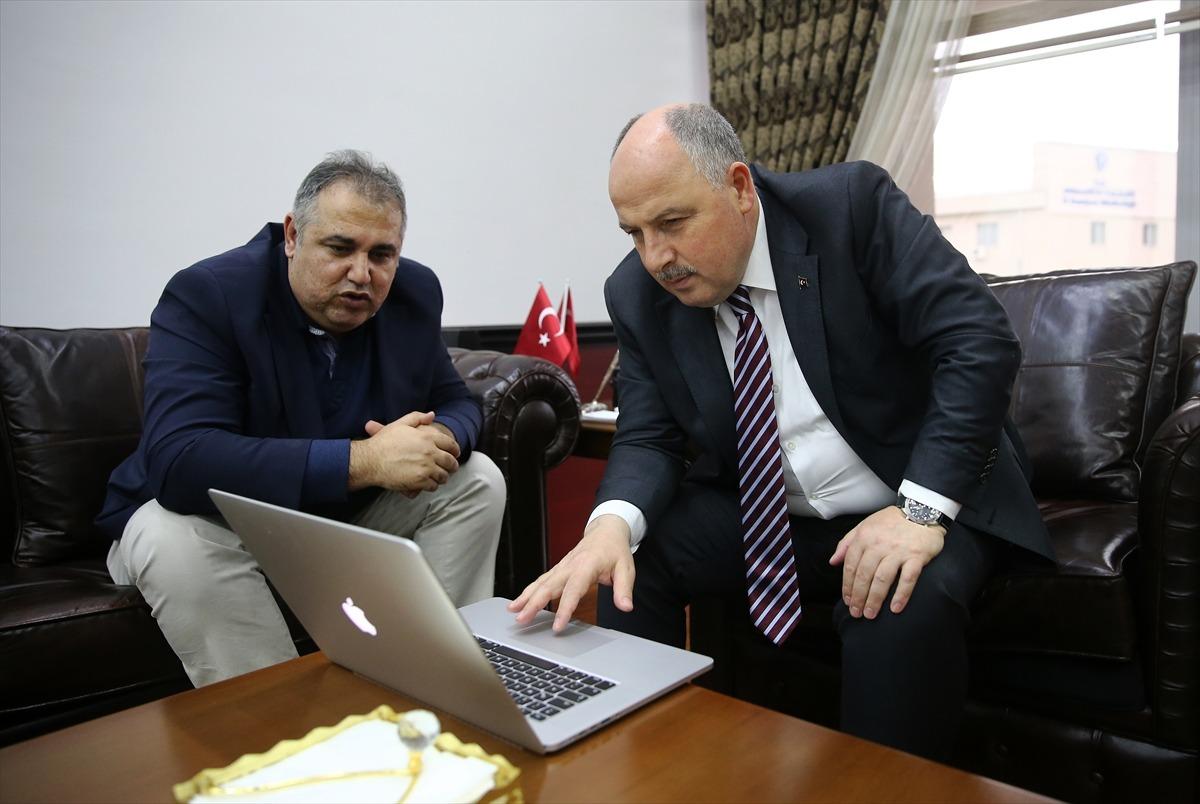 Osmaniye Valisi Coşkun, AA'nın "Yılın Fotoğrafları" oylamasına katıldı