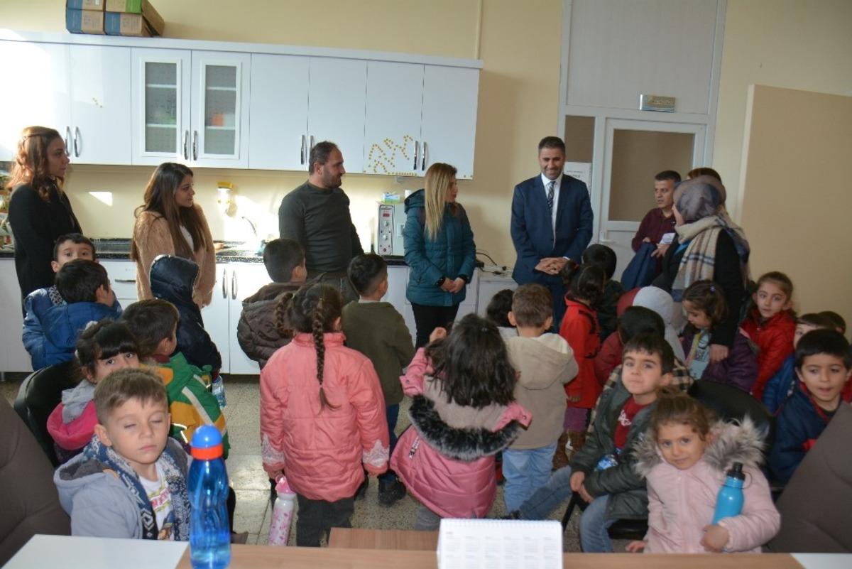 Hakkarili minikler rehabilitasyon merkezini ziyaret etti