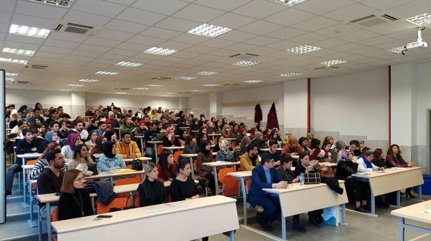 &Uuml;niversite de "&Uuml;reme Sağlığı" paneli d&uuml;zenlendi