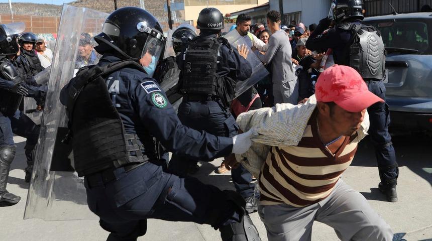 Sınırda güvenlik güçleri ile çatışma: 24 kişi öldü!