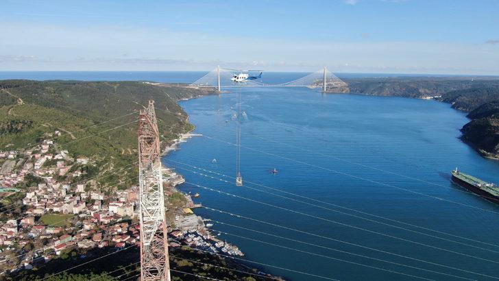 İstanbul Boğazı'nda ölüme meydan okuyorlar... 280 metre yükseklik, 400 volt elektrik G3