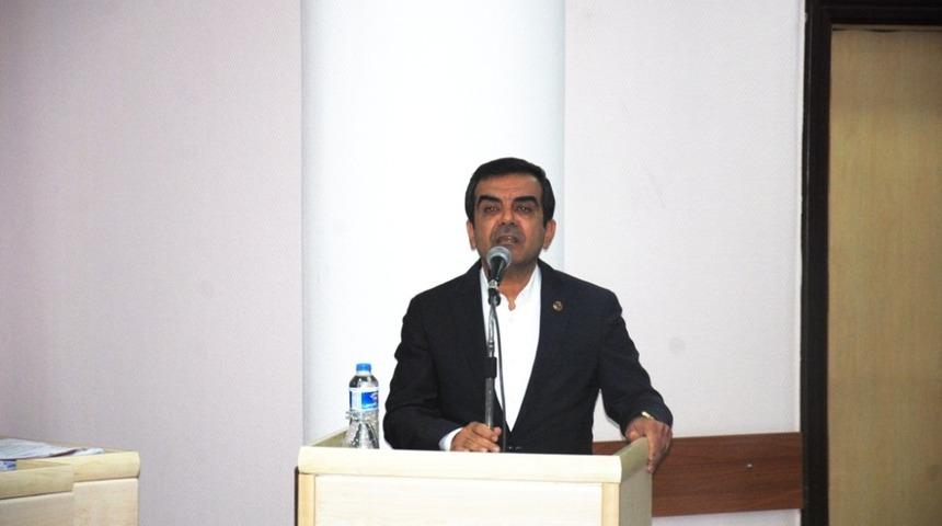 Vursavuş&rsquo;tan kaldırım eleştirisi