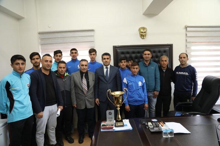 Başkan Arıkan, sporcuları ödüllendirdi G3