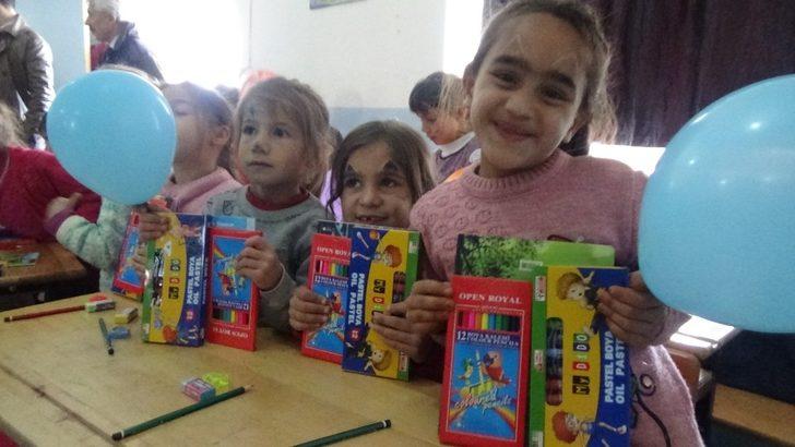 Üniversite öğrencileri minik yürekleri sevindirdi G3