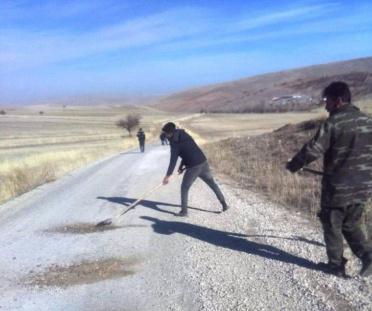 Belediyesi çalışmayınca, iş vatandaşa düştü G1