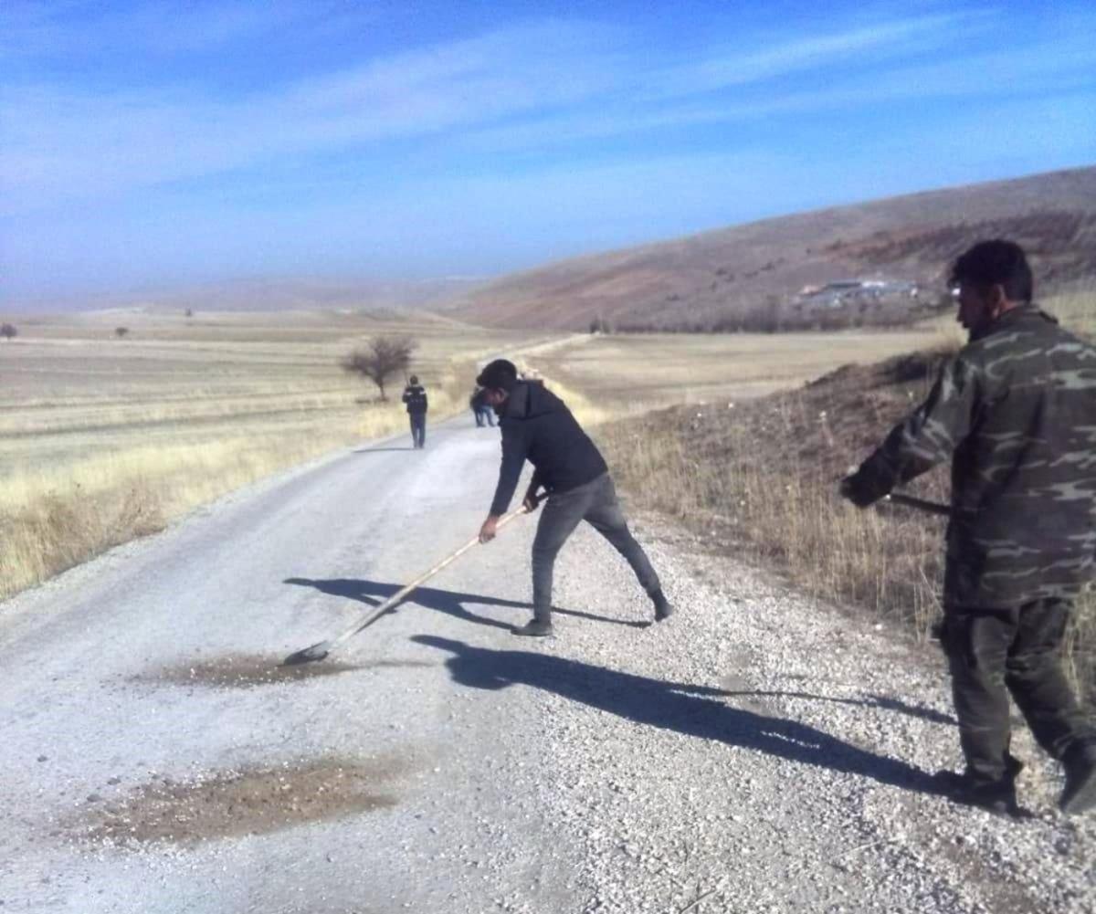 Belediyesi &ccedil;alışmayınca, iş vatandaşa d&uuml;şt&uuml;